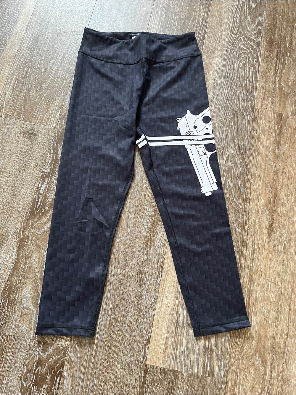 XS CVG capri leggings - Gun Strap